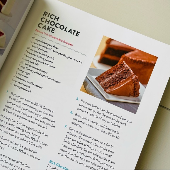 NERDY NUMMIES COOKBOOK By Rosanna Pansino - Picture 4 of 9